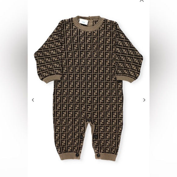 Fendi Brown Logo Baby Outfit with Hat - Picture 3 of 3